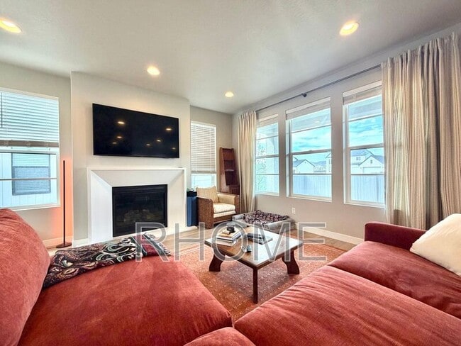 Photo - 5066 W Elm Field