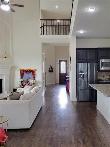 Photo - 4428 Saukenuk Ln