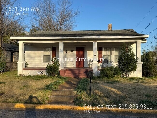 Photo - 1631 3rd Ave