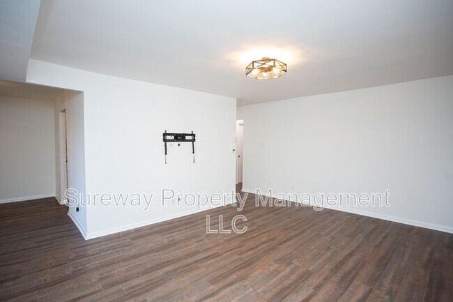 Photo - 125 Echelon Rd