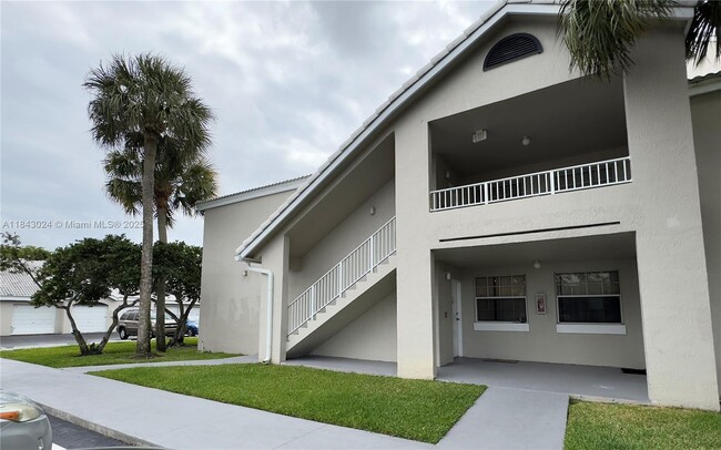 Building Photo - 2851 N Oakland Forest Dr Unit 110 Rental
