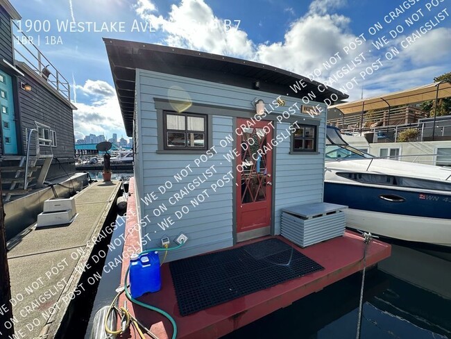 Photo - Lake Union - Unique Houseboat Vessel - 1 B... Unit Slip B7