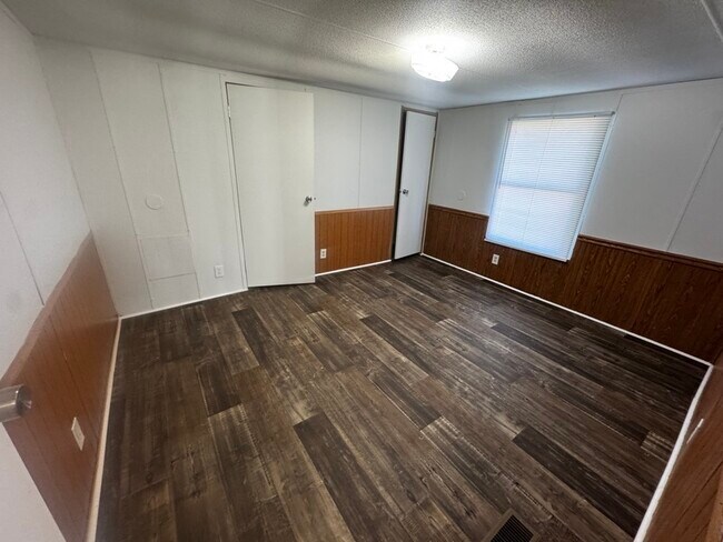 Photo - 2214 Cattail Cir