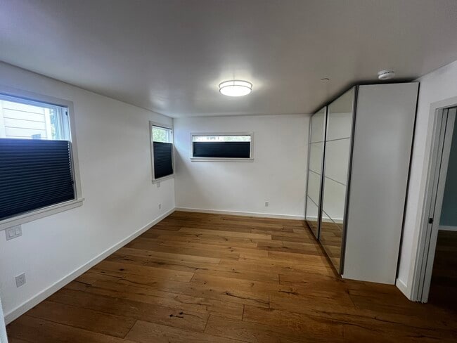 Photo - 721 Pomona Ave Unit Modern, Light-Filled