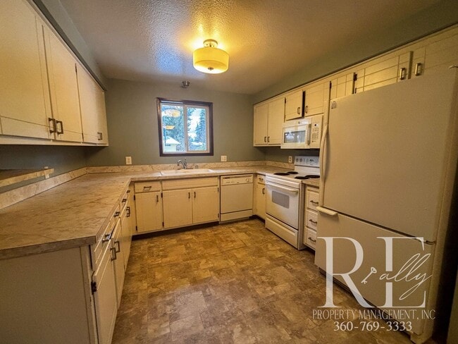 Photo - Cozy 3-Bedroom Home in Desirable Poulsbo Neighborhood