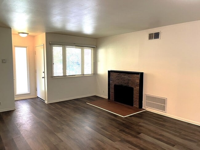 Photo - Enjoy Modern Living in this Upgraded home in a wooded area!