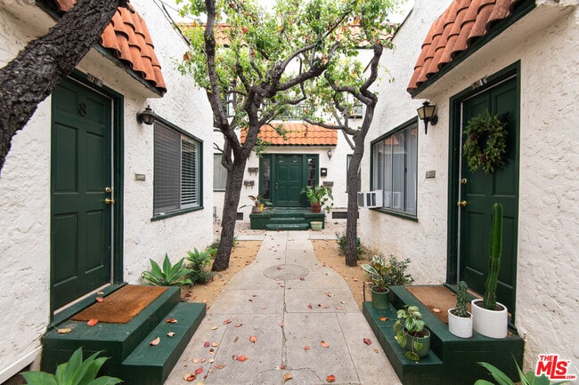 Photo - 522 N Alta Vista Blvd