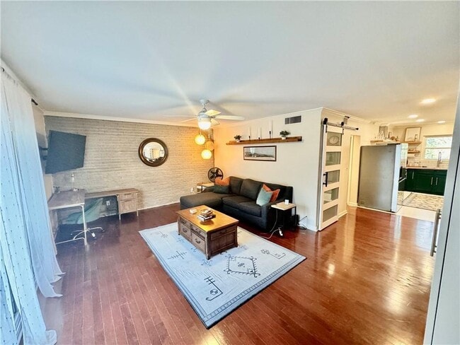 Photo - 1230 Woodland Ave NE Unit 4