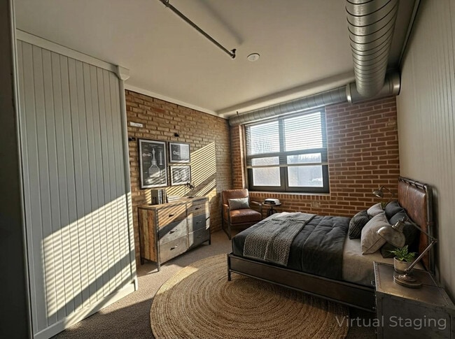 Photo - 1735 W Diversey Pkwy Unit 304