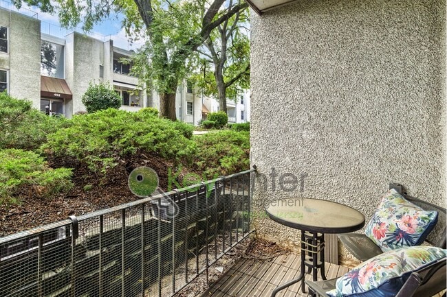 456 A River Rd