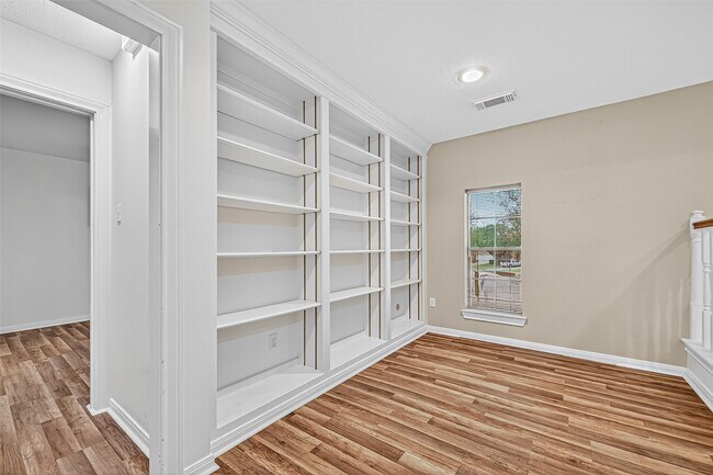 Photo - 14107 Glasgow Pl