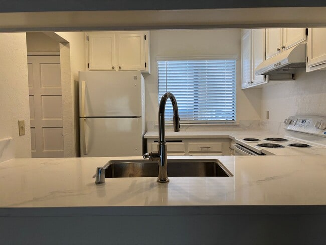 Photo - Completely remodeled and updated condo close to Fresno State and shopping. *Ask about the Move-in...