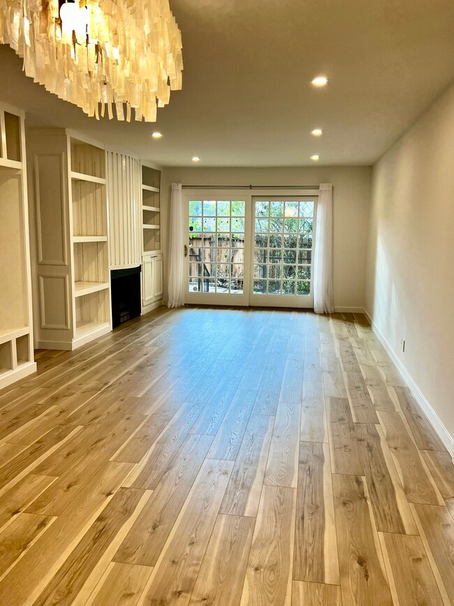 Gran sala de estar - 6467 Kanan Dume Rd Unidad 6467 Cavalleri Road