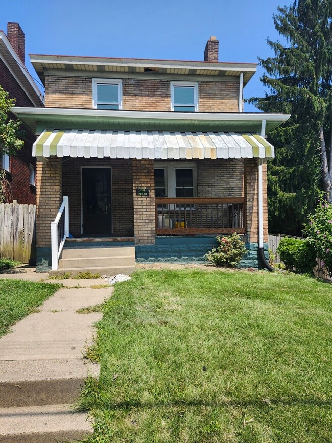 Building Photo - 206 Rustic Ave Rental