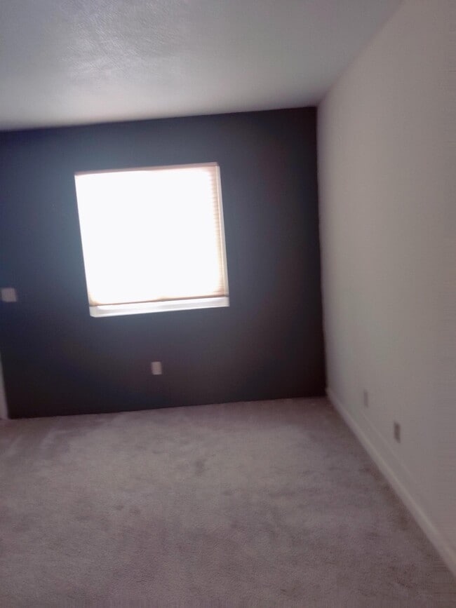 Photo - 18589 Lake Forest Dr