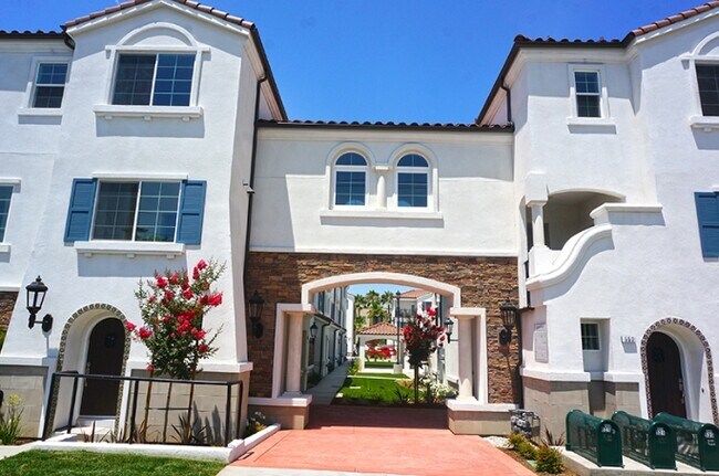Photo - Erie Luxury Townhomes