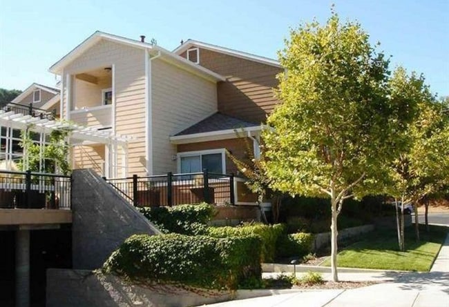 Building Photo - 1192 Walker Ave Rental