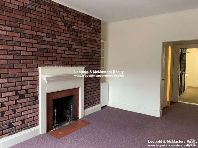Building Photo - 500 Beacon St Rental