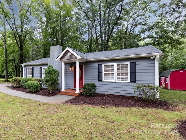 Building Photo - 3109 Forest Lawn Dr Rental