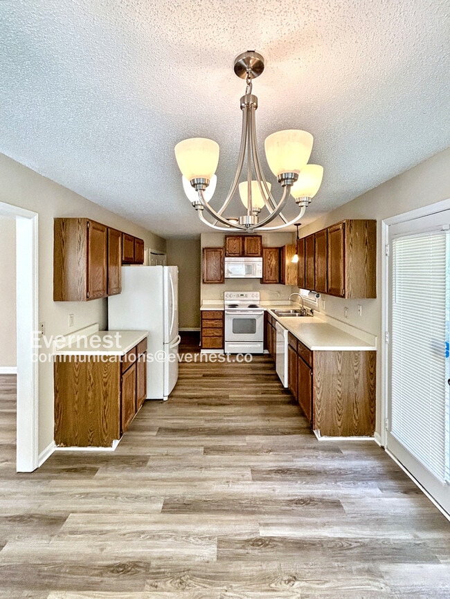 Photo - 5126 Lundy Dr