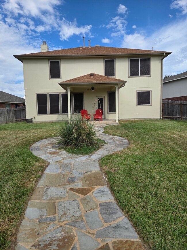 18204 Kermit Ct