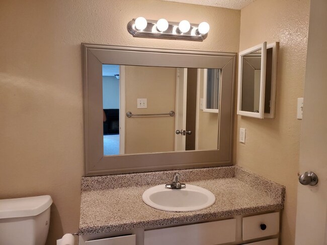 Photo - 206 Plaza Verde Dr Unidad M2112