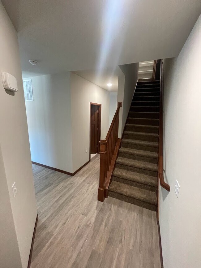 Photo - Driscoll Drive Townhomes (6402-6416)