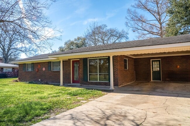 Photo - 213 Birch Dr