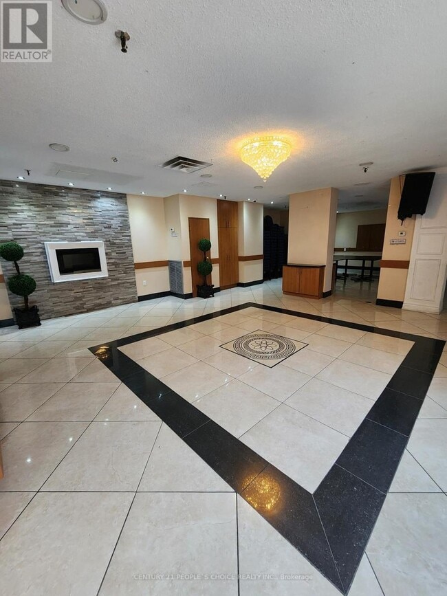 Photo - 3695 Kaneff Crescent Unit 1803