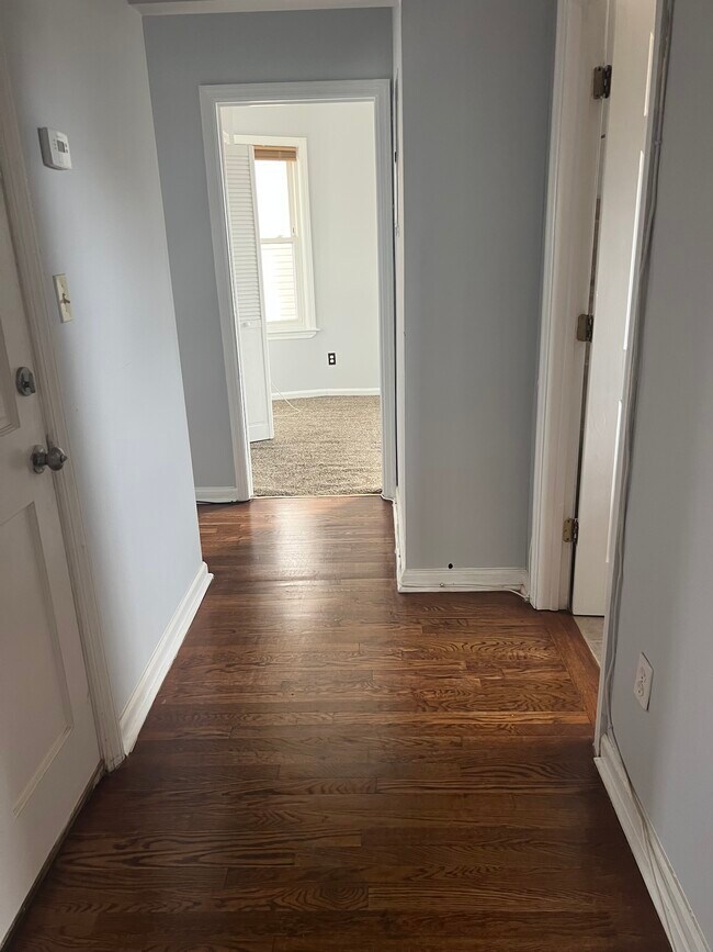 61 Osborne Ter Apartments Unit 2nd Fl Newark, NJ