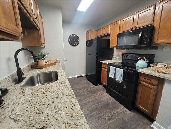 Photo - 7250 W Greens Rd