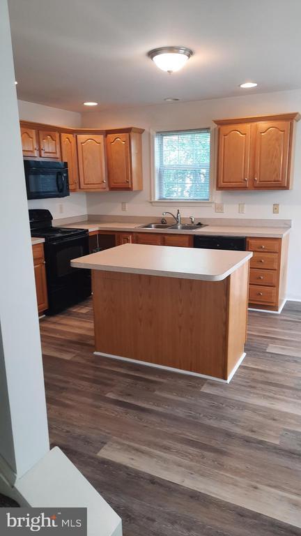 Photo - 325 Antilles Court