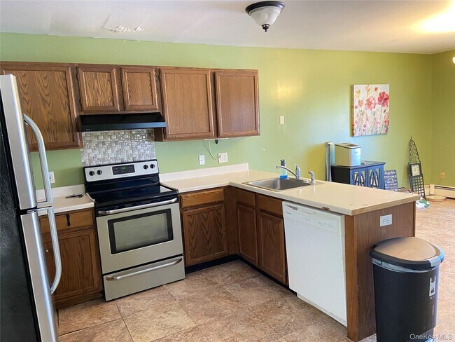 Photo - 38 Edmunds Ln