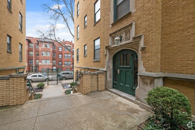 Building Photo - Two Bedroom in South Shore! Rental