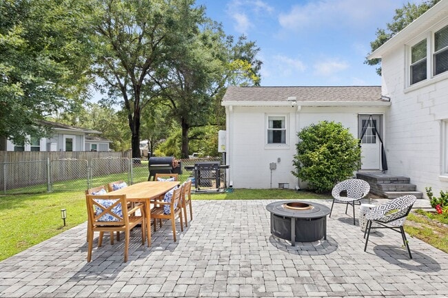 Photo - South Mount Pleasant Fully Furnished Rental