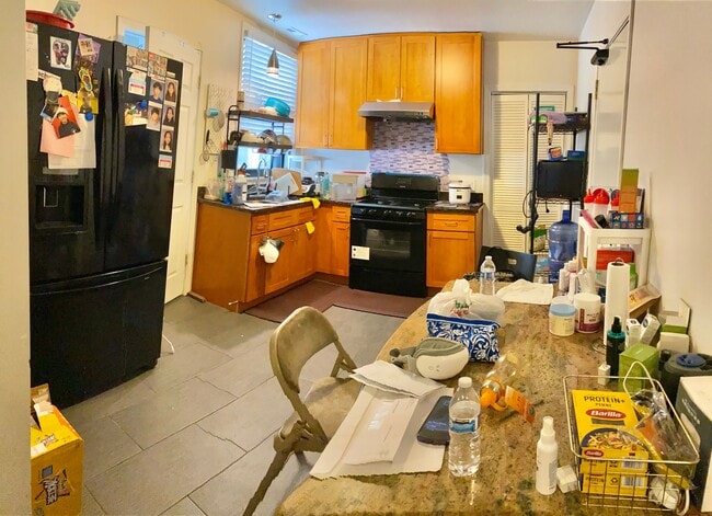 Photo - 254 W 31st St