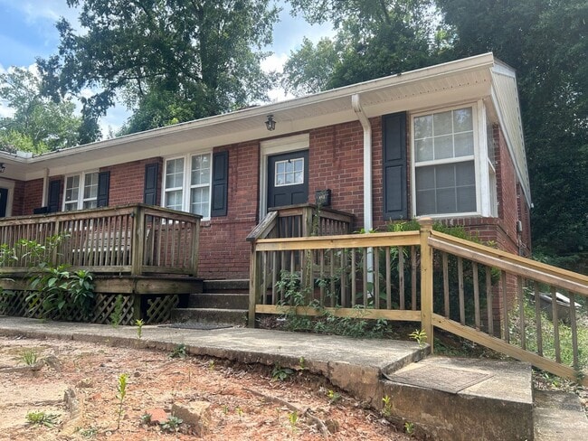 Building Photo - 403 Waccamaw Ave Rental