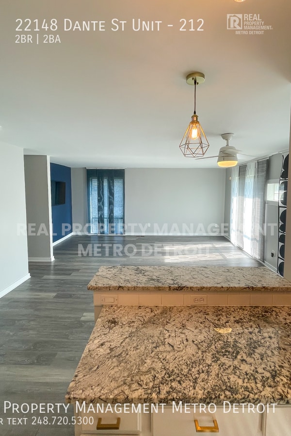 Photo - 22148 Dante St