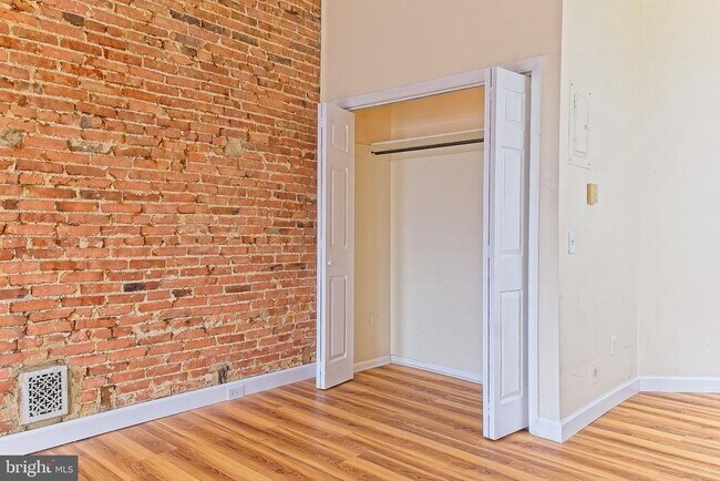 Photo - 1735 Park Ave