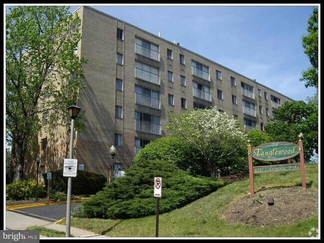 Building Photo - 4241 Columbia Pike Unit 302 Rental