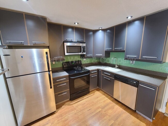 Photo - 12 Stony Brook Dr Unit Apt B4