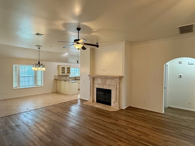 Photo - Inviting 3 Bed 2 Bath in Deer Creek Neighborhood