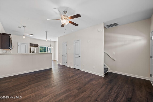 Photo - 110 Jaydn Dr E