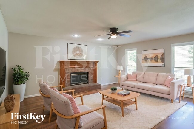 Photo - 174 Somerset Ln