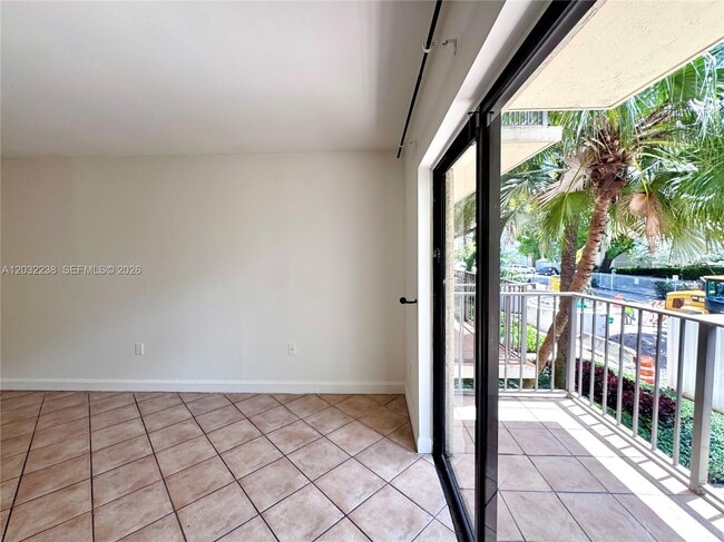 Photo - 1250 Lincoln Rd Unidad 203