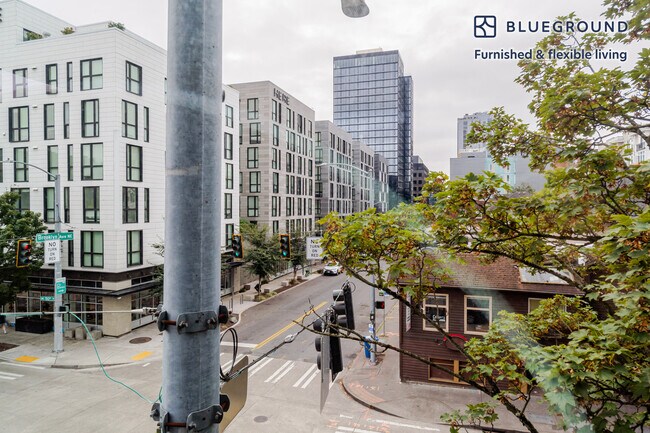 Photo - 5001 Brooklyn Ave NE Unit FL3-ID917