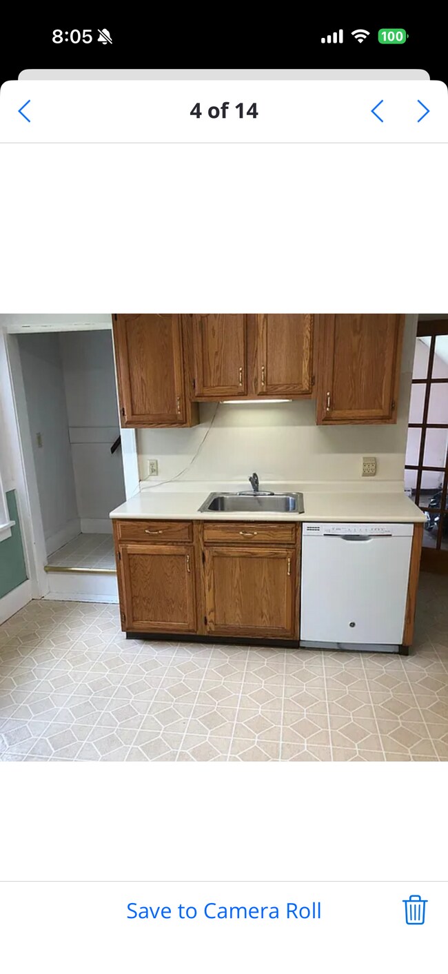 Photo - 144 Seeley St