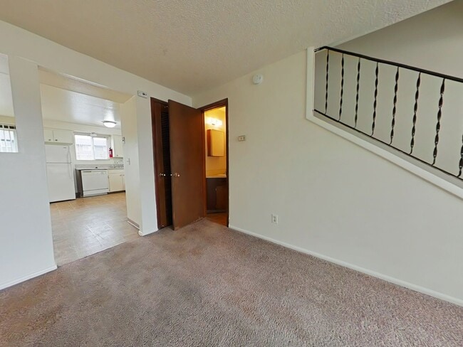 Photo - 2 Bedroom Apartment ~ Albany ~ Small Pet Friendly Unit 936 21st Ave SW