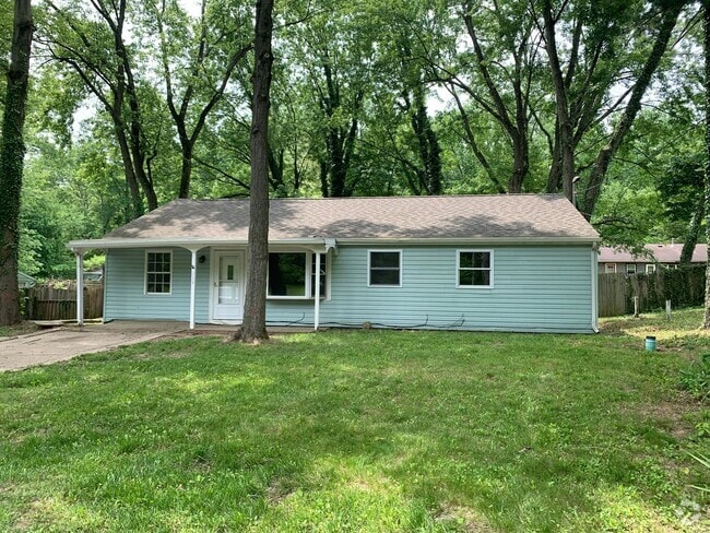 Building Photo - COMING SOON MADISON RANCH WITH 2 BATHS! Rental