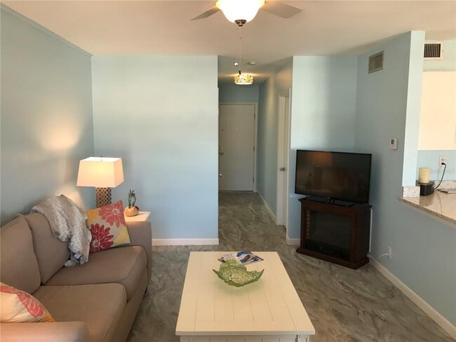 Photo - 335 Causeway N Unit E21